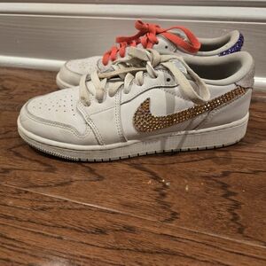 Nike White Sneakers Size 7Y